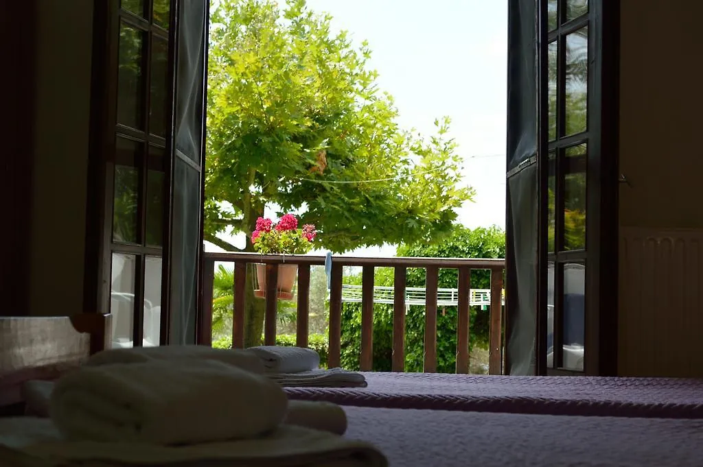 Pension Nikos Psakoudia 0*,